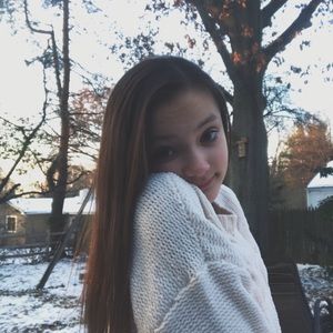 Meet your Posher, Auria